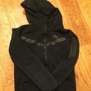 Nike Tech